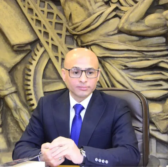 عمرو فاروق