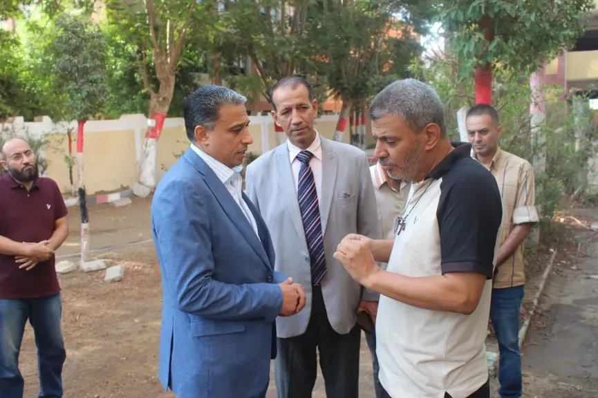 مدير تعليم الجيزة: لا أعباء إضافية على أولياء الأمور.. ويحظر إجبار الطلاب على شراء الزي المدرسي