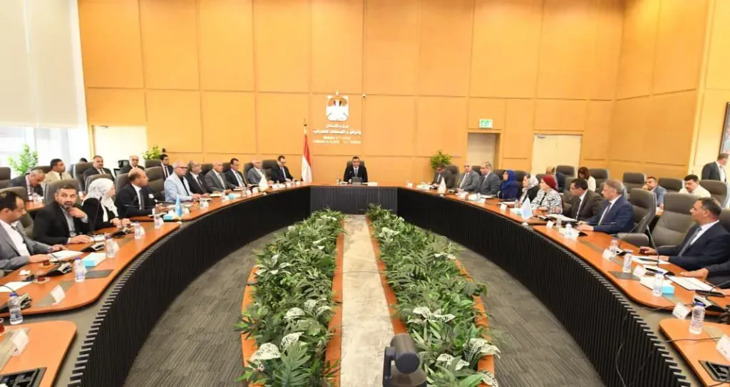 بحضور رؤساء أجهزة المدن الجديدة..وزير الإسكان يترأس اجتماع اللجنة التنسيقية العليا لمتابعة ملفات العمل بكل المدن ويصدر حزمة من التوجيهات
