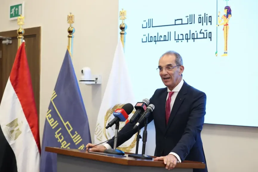 وزيرا الاتصالات والتموين يطلقان استمارة تحديث بيانات المواطنين ببورسعيد