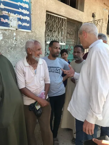رئيس مدينة سفاجا يواصل جولاته الميدانية ويبحث احتياجات المواطنين