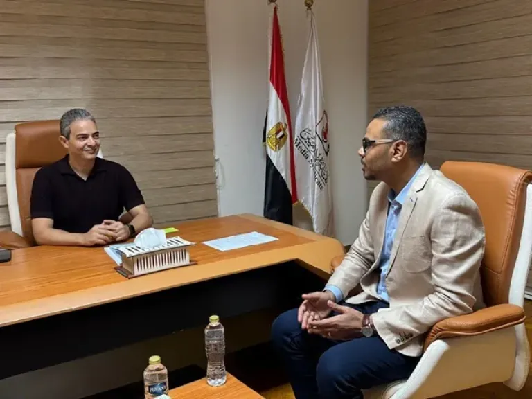 نقيب الإعلاميين: النقابة لا تتلقّى جنيهًا واحدًا من الدولة.. ونسعى للحصول على بدل التدريب والتكنولوجيا للأعضاء