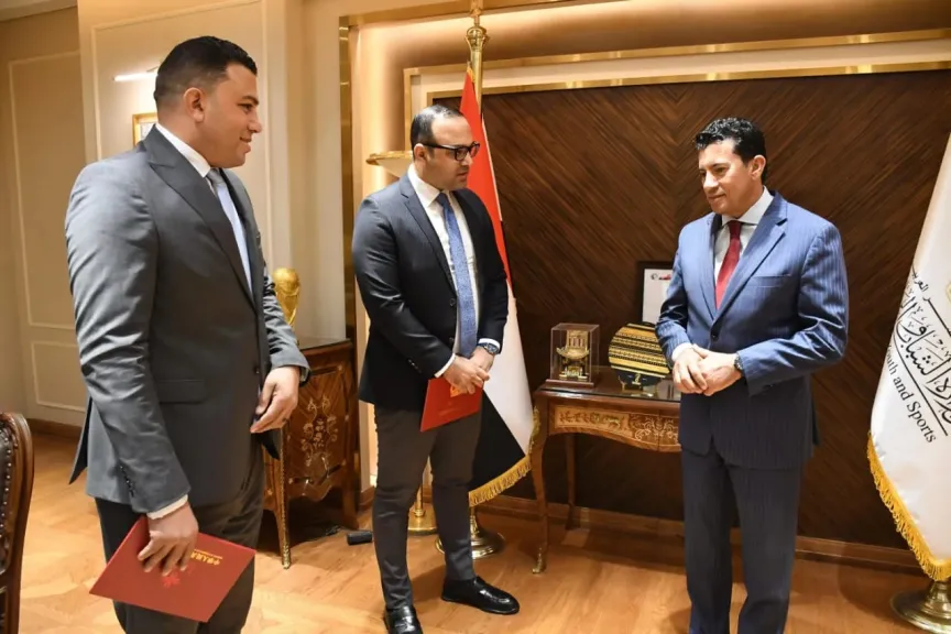عقب عودتهم..  وزير الشباب والرياضة يتابع نتائج مشاركة الوفد المصري في البرنامج الدولي للتبادل والترويج الرياضي بين الصين والدول العربية