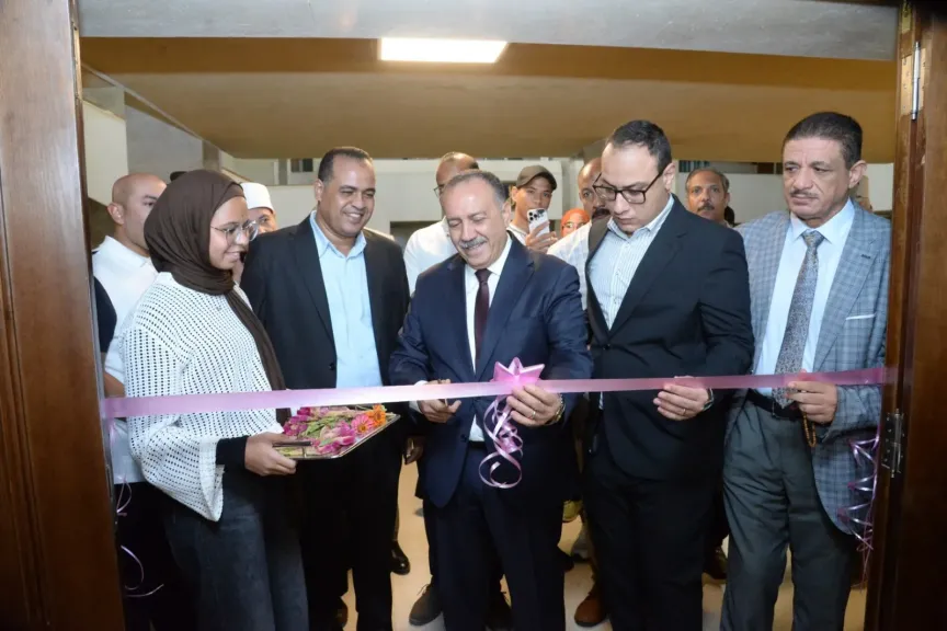 محافظ أسيوط يفتتح قاعة المؤتمرات الكبرى بالديوان العام بعد تطويرها ويخلد اسم المهندسة الراحلة فاطمة عبدالحليم
