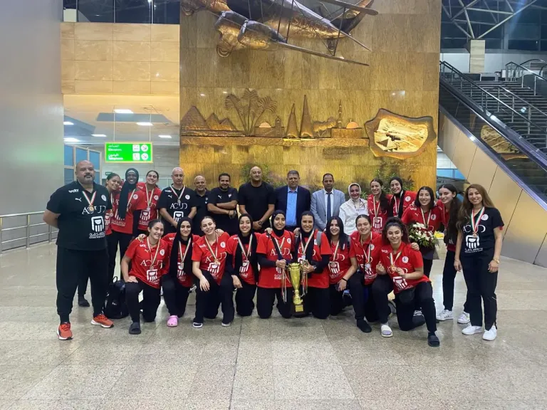 وزير الرياضة يكرم منتخب شابات كرة اليد أبطال إفريقيا