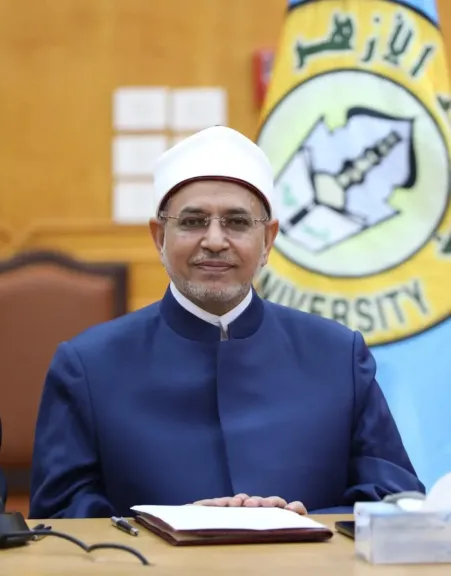 رئيس جامعة الأزهر يهنئ منسوبي الجامعة بالعام الدراسي ويحث الطلاب على الجد والاجتهاد