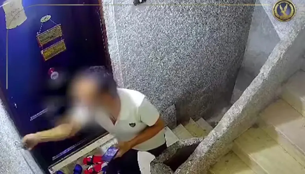 الفيسبوك فضحه.. سقوط لص الأسلاك الكهربائية بالخصوص خلال ساعات
