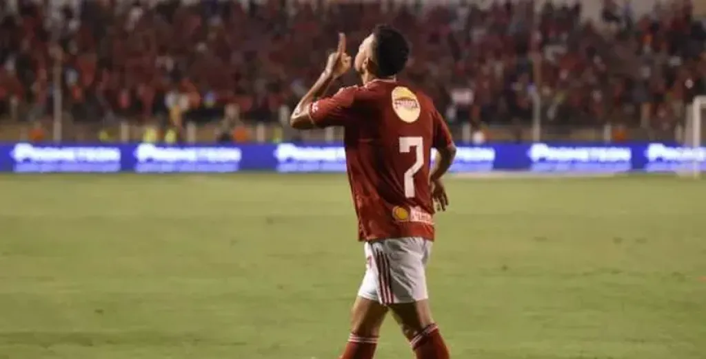 اعتذار تريزيجية لجمهور الاهلي بعد تسجله هدف التقدم في شباك سيراميكا