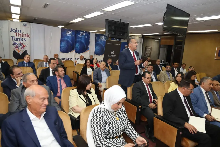 ”رجال الأعمال” تطالب ”المالية” بحوافز وتيسيرات ضريبية لضم القطاع غير الرسمي