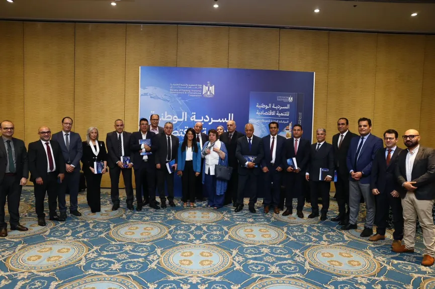 وزيرة التخطيط تعد لقاءً موسعًا مع رؤساء تحرير الصحف والمواقع الإخبارية وعدد من الكُتّاب في إطار الحوار المجتمعي