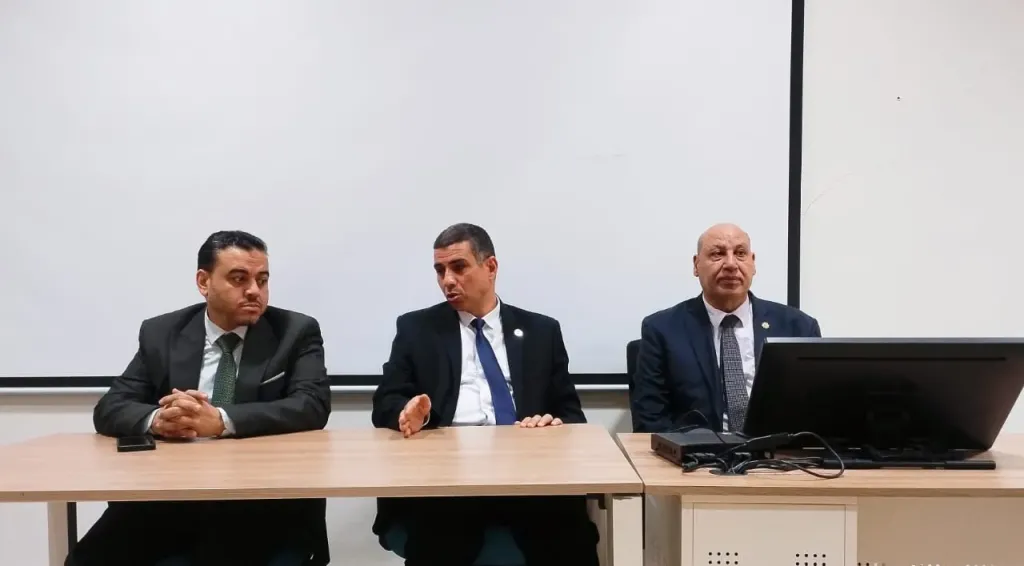 رئيس جامعة أسيوط الجديدة التكنولوجية للطلاب الحاصلين علي منحة دراسية بالصين: أنتم سفراء الجامعة وواجهتها