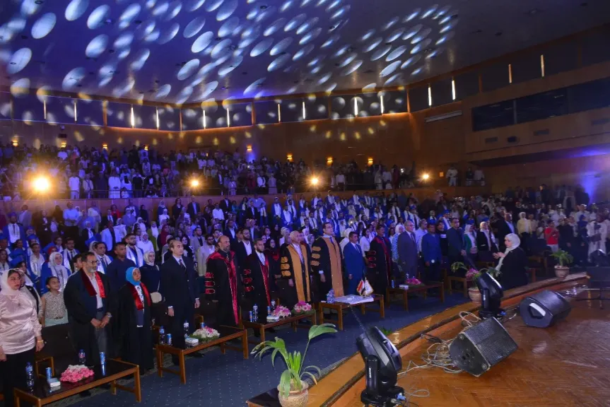 جامعة أسيوط تحتفل بتخريج الدفعة الحادية عشرة 2024/2025 من طلاب الجامعة المصرية للتعلم الإلكتروني الأهلية