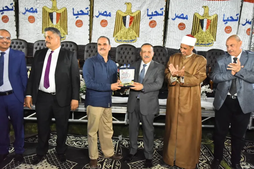 محافظ أسيوط يشهد احتفالية تكريم أوائل الشهادات الدراسية بمنقباد