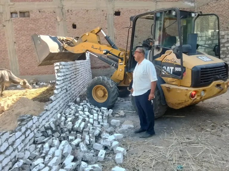 محافظ أسيوط: إزالة 42 حالة تعدي على الأراضي الزراعية وأملاك الدولة