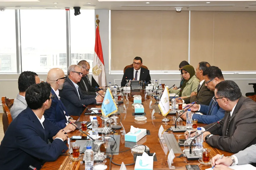 وزير الإسكان 