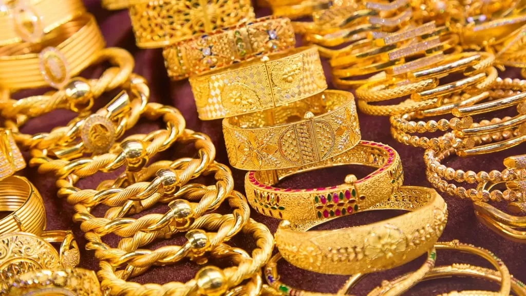 أسعار الذهب تقفز لأعلي مستوياتها.. والجنيه يتخطى 40 ألفًا لأول مرة