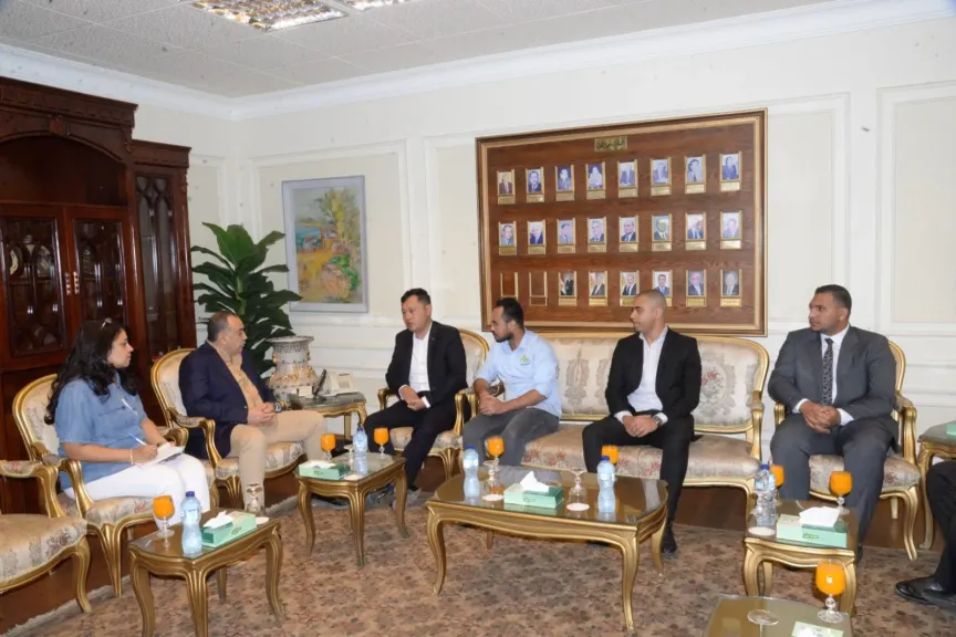 محافظ أسيوط يبحث تعزيز التعاون في مجالات الأعلاف والثروة الحيوانية مع وفد من إحدى الشركات الصينية