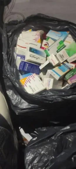 بداخلها أدوية مخدرة ومهربه.. ضبط صيدلية تعمل بدون ترخيص بأسيوط