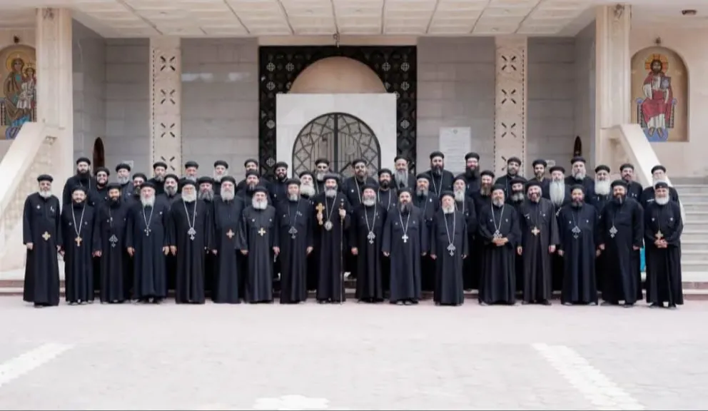 الأنبا مينا يترأس اجتماع مجمع كهنة إيبارشية برج العرب والعامرية