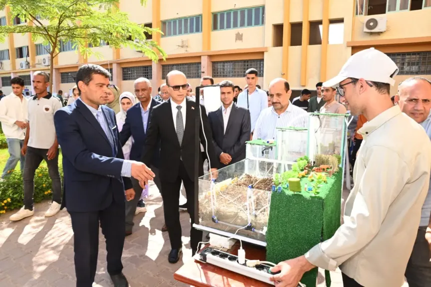 المنشاوي يتفقد سير الدراسة بجامعة أسيوط التكنولوجية الدولية ويشهد اليوم التعريفي للطلاب الجدد