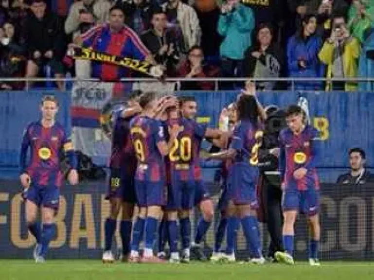 فليك يعلن قائمة برشلونة لمواجهة ريال أوفييدو.. غياب يامال وجافي