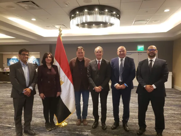 وزير الاتصالات يناقش مع مسؤولى شركات أمريكية زيادة استثماراتها فى مصر وتوسيع التعاون فى مجالات الذكاء الاصطناعى والتعهيد