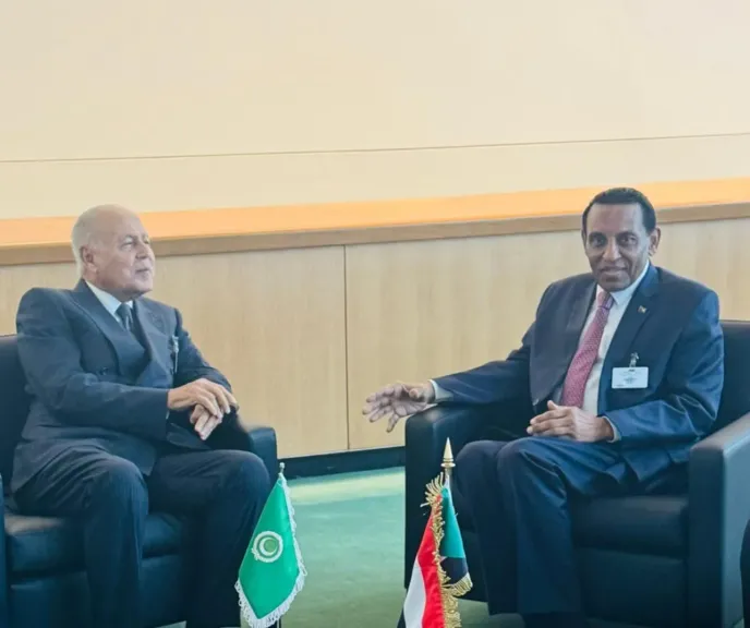ابو الغيط يلتقي رئيس الوزراء السوداني على هامش أعمال الجمعية العامة للأمم المتحدة
