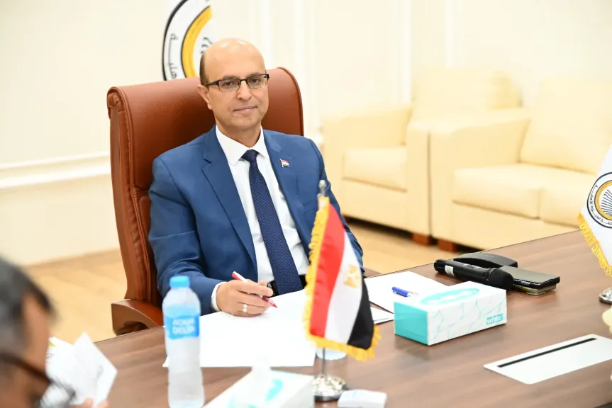 المنشاوي: جامعة أسيوط تدعم طلابها ليكونوا كوادر واعية وقادرة على تحمل المسئولية