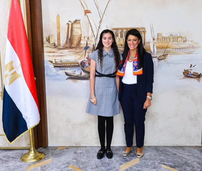 «وزيرة التخطيط »تحتفي بأصغر سفيرة مصرية في مبادرة «شباب بلد»
