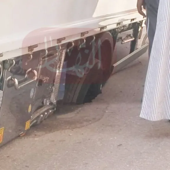 هبوط أرضي في درب زهران بسرس الليان.. ورئيس المدينة: حمولة زائدة السبب
