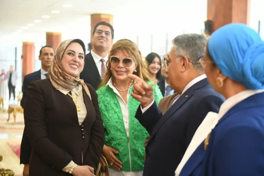 محافظ الدقهلية يستقبل المستشارة أمل عمار والفنانة صفاء أبو السعود تمهيداً لاحتفالية ”معًا بالوعي نحميها”