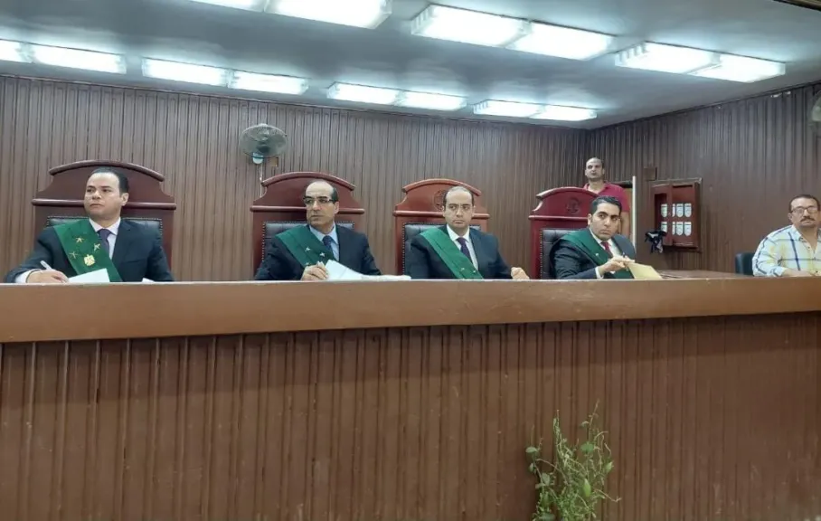 ”سائق وعامل وخريج حقوق”.. وراء القضبان بتهمة الإتجار في المخدرات وحيازة أسلحة بالقليوبية