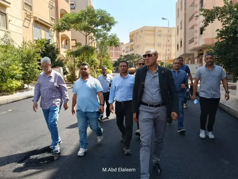 متابعة على مدار الساعة.. رئيس جهاز العبور يشدد على سرعة إنجاز مشروعات الطرق بأعلى جودة