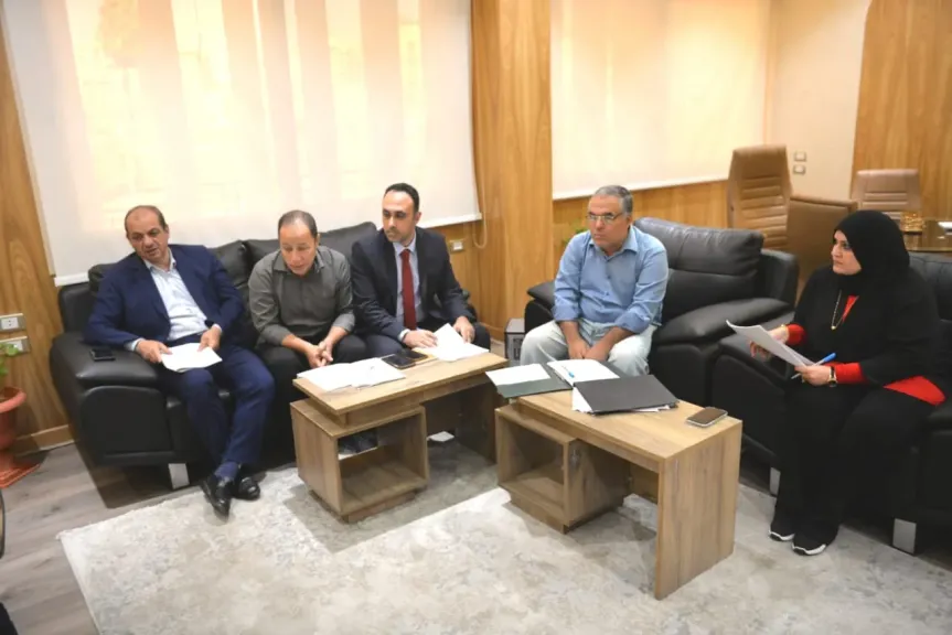 نائب محافظ الدقهلية يترأس لجنة التصرفات العقارية لبحث طلبات التصرف الخاصة بمستثمري المنطقة الصناعية في جمصه
