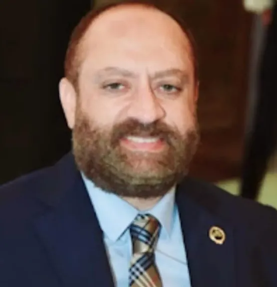 علي زين: طرح 28 فرصة استثمارية جديدة  تأتى فى إطار توطين الصناعة المحلية.. وتعكس تحسن الاقتصاد