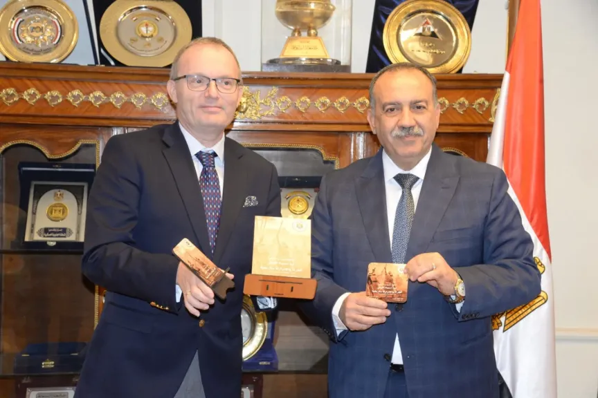 محافظ أسيوط يبحث مع سفير جمهورية التشيك آفاق التعاون في التكنولوجيا والمشروعات الصغيرة