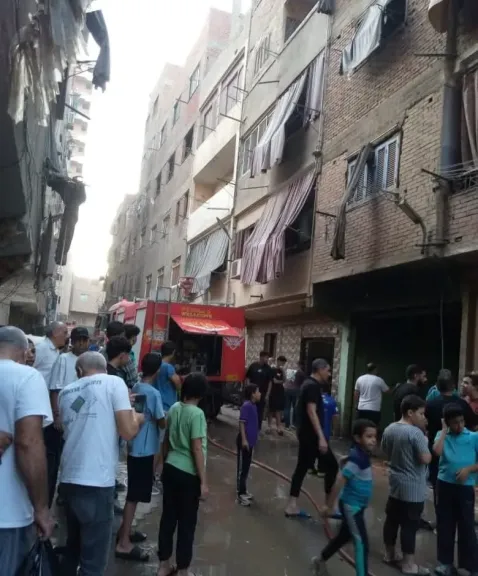بـ4 سيارات إطفاء.. الحماية المدنية تسيطر على حريق ورشة بلاستيك بشبرا الخيمة