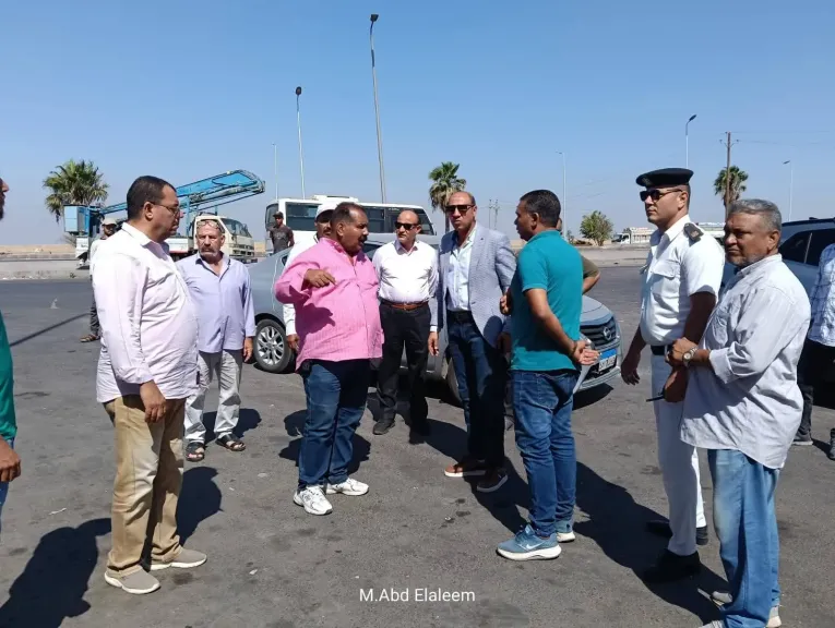 ليلة كاملة من الجولات.. رئيس جهاز العبور يقود حملة لإزالة الإشغالات واستعادة المظهر الحضاري