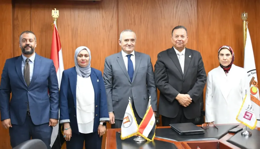 توقيع بروتوكول تعاون بين هيئة المستشفيات والمعاهد التعليمية وجامعة المنصورة الجديدة لتدريب طلاب كلية الطب