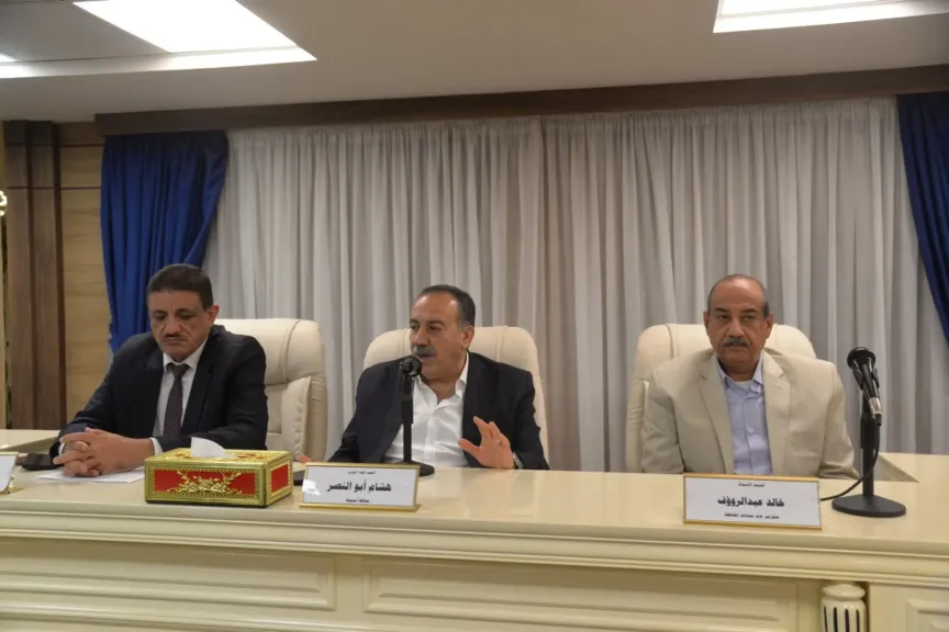 محافظ أسيوط: ربط إلكتروني بين الوحدات المحلية وجهاز تنمية المشروعات لتيسير إجراءات تراخيص المحال ودعم الاستثمار