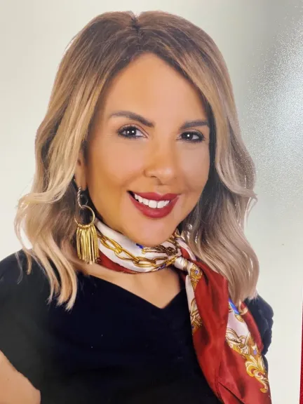 منى وهبة استاذة الاقتصاد الدولي مشيدة بقرار خفض الفائدة: «يعزز تنافسية الصادرات»