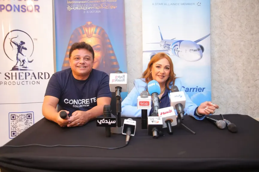في مهرجان الإسكندرية السينمائي.. الفنانة شيرين: مسرحية المتزوجون وش السعد عليه   قدمت ٧٩٠ مسلسل و٧٠ فيلم خلال مشواري الفني