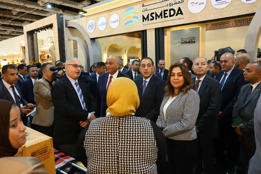 بمشاركة 30 عضواً من التكتلات الاقتصادية بقنا وسوهاج .. وزيرة التنمية المحلية تشارك في افتتاح رئيس الوزراء للدورة السابعة لمعرض ” تراثنا 2025 ”