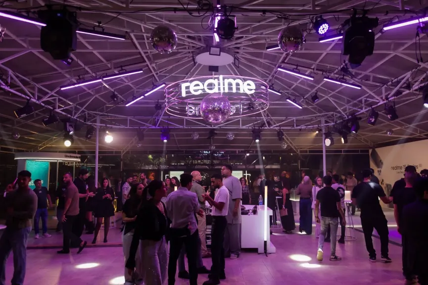 ريلمي تطلق سلسلة realme 15 5G في تجربة استثنائية تجمع بين المتعة وروح الحياة الليلية