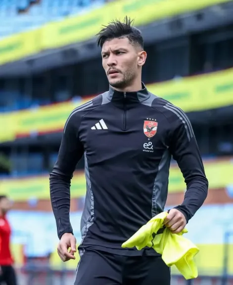 جلسة حاسمة تنتظر أشرف داري فى الأهلى لبحث طرق رحيله ودياً