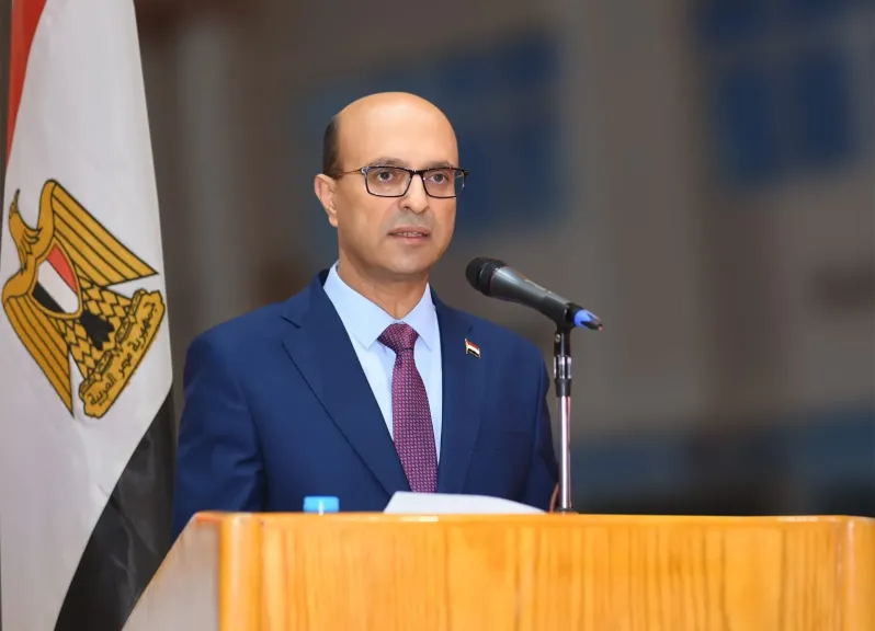 فريق طبي بمستشفى أسيوط الجامعي ينقذ يد شابة بعد بتر شبه كامل