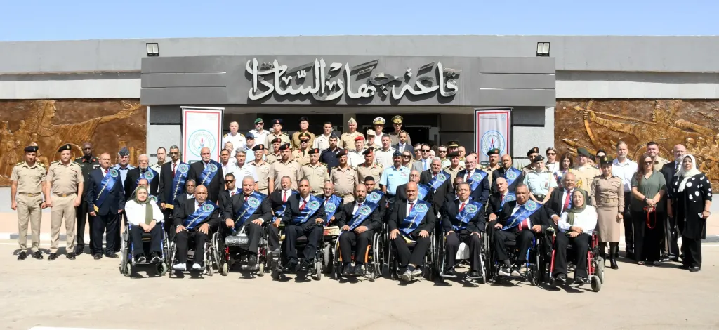 القوات المسلحة تنظم معرضا فنيا لإبداعات المحاربين القدماء بمناسبة الذكرى 52 لإنتصارات أكتوبر