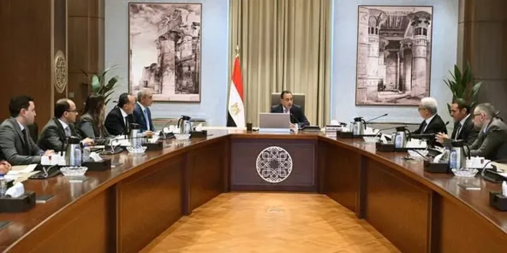 رئيس الوزراء :مؤشرات أداء الاقتصاد المصري تسير بصورة إيجابية