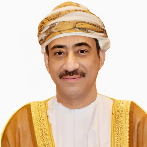 سفير سلطنة عمان بالقاهرة يهنئ مصر بمناسبة فوز  الدكتور خالد العناني بمنصب مدير عام اليونسكو