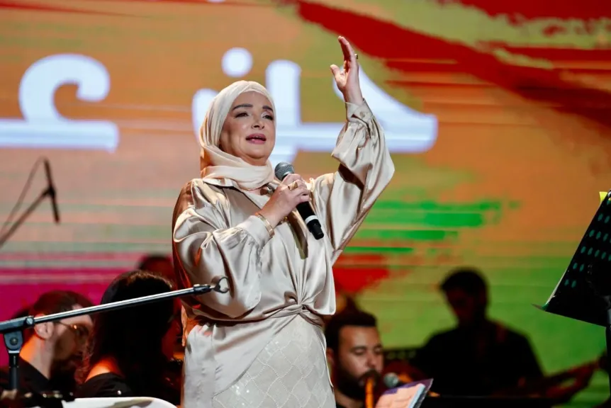 بحفل كامل العدد.. عايدة الأيوبي تشعل حفل ختام هي الفنون بالجامعة الأمريكية